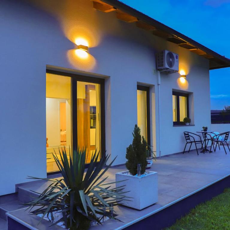 Holiday Home Libera - Two-Bedroom Villa - 72
