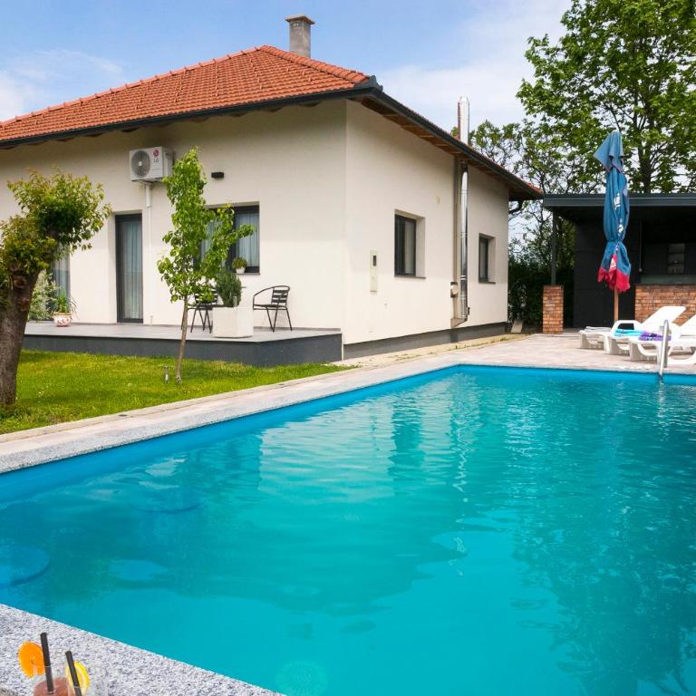 Holiday Home Libera - Two-Bedroom Villa - 96