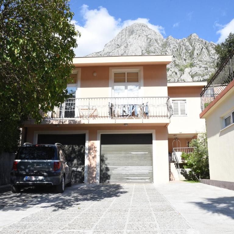 Apartmani F&M - Two-Bedroom Apartment - 36