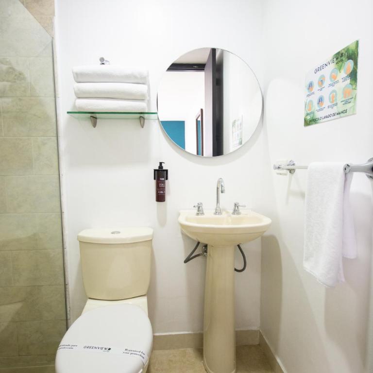 Greenview Medellin By St Hoteles - Habitación Cuádruple Estándar - 4
