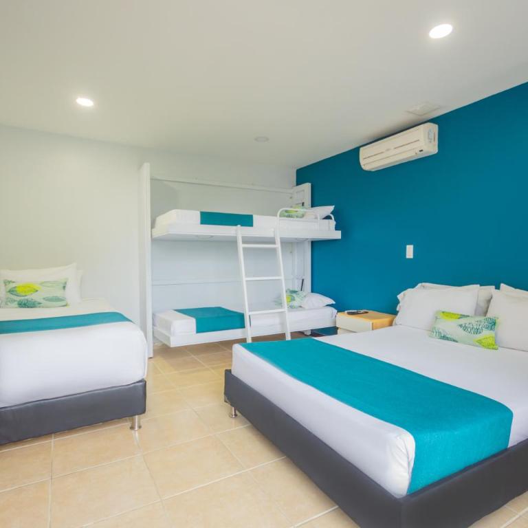 Greenview Medellin By St Hoteles - Habitación Familiar con baño privado - 4