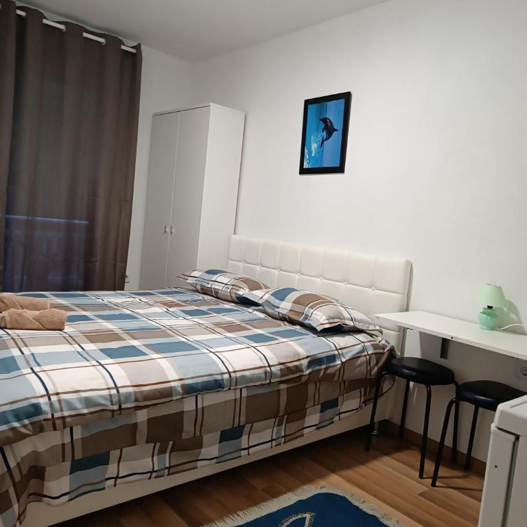 Silent home - Two-Bedroom Apartment - 17
