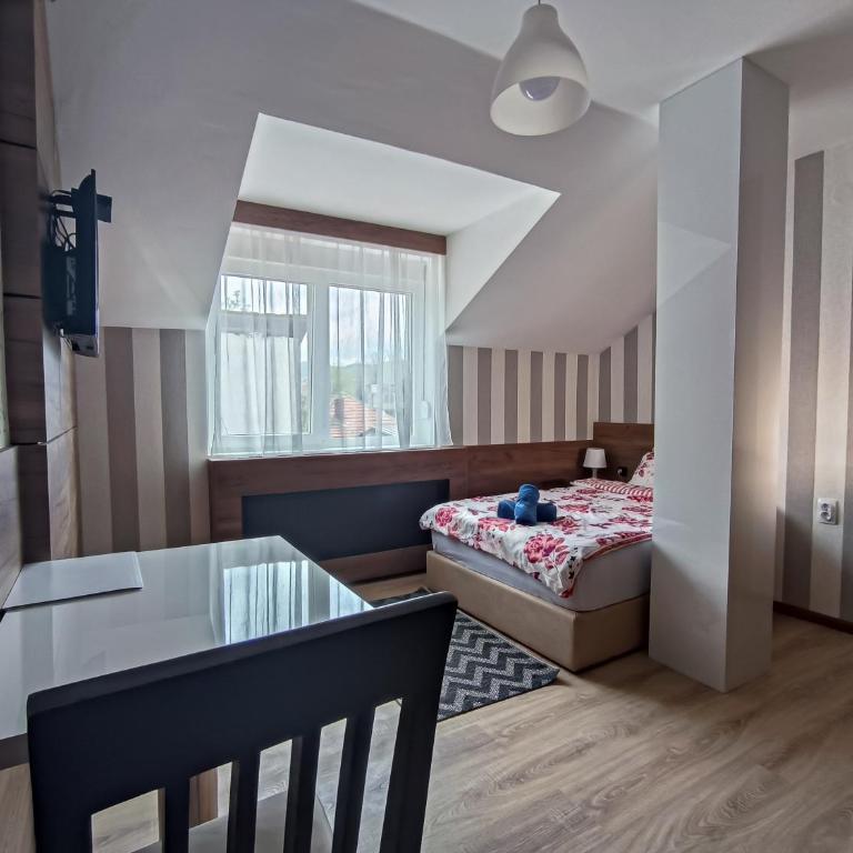 Studio Apartments Maksimović - Jednokrevetna Soba sa Sopstvenim Kupatilom - 18