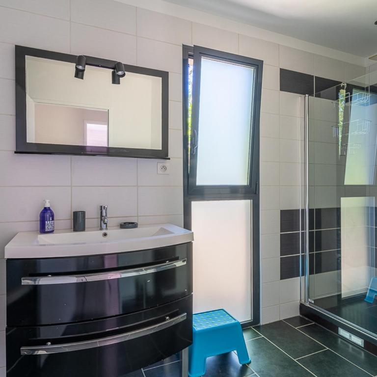 Villa familiale 10 pers. à Biscarrosse avec piscine chauffée, près du lac et des pistes cyclables - FR-1-319-488 - Villa - 11