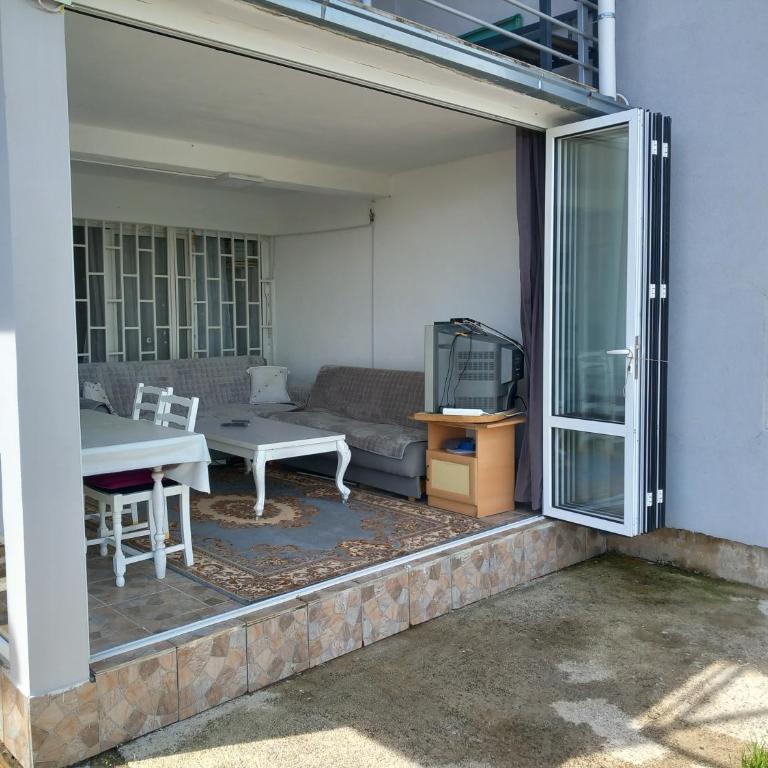 TOMI Apartment - Apartman sa 2 Spavaće Sobe - 1