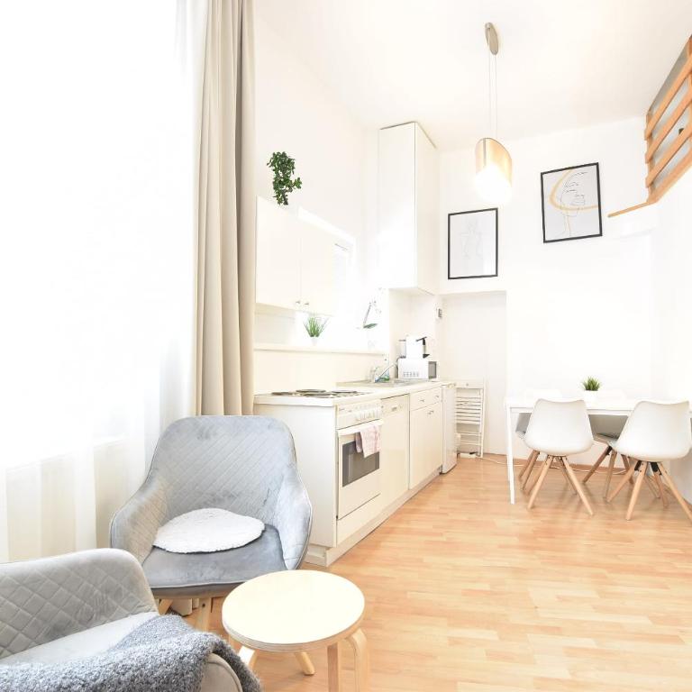 Hidden Gem in Central Innsbruck with free Parking - Apartment - 3