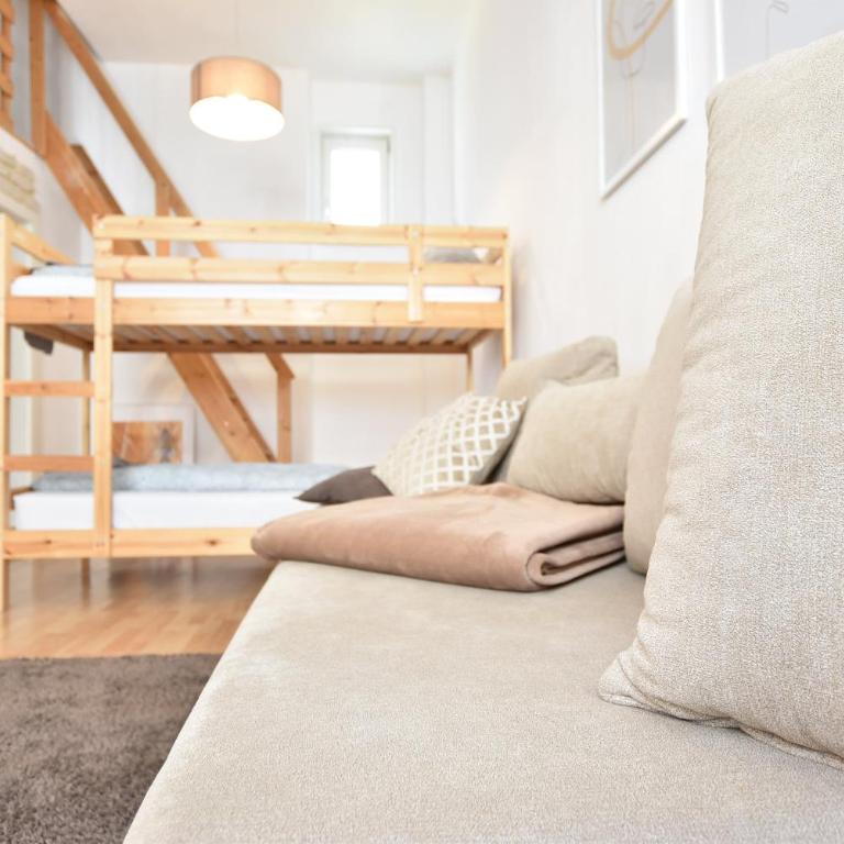 Hidden Gem in Central Innsbruck with free Parking - Apartment - 17