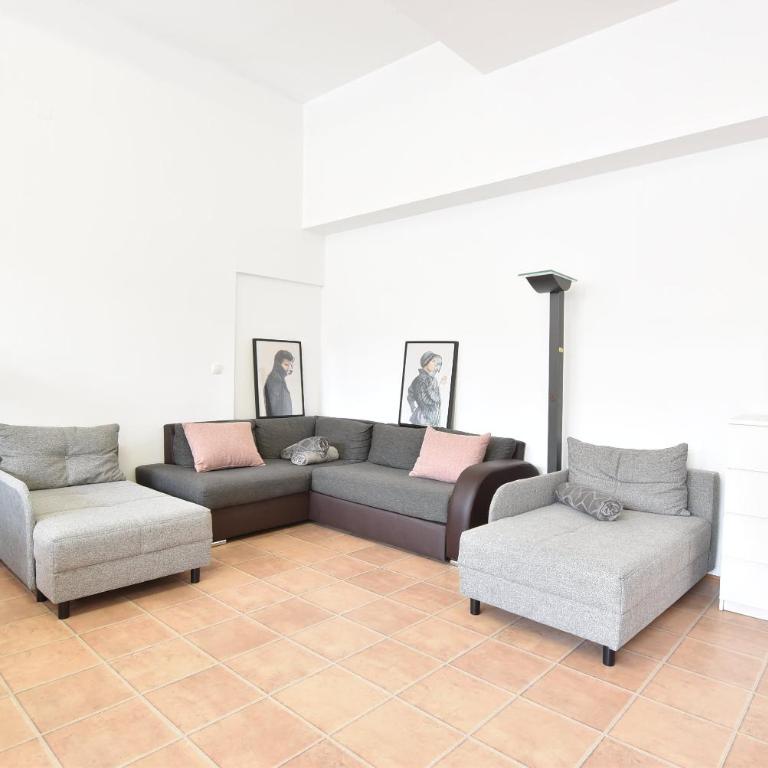 Big Wilten Apartment with free parking- Central and Peaceful - Apartment - 14