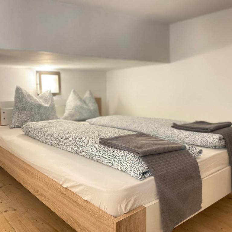 Big Wilten Apartment with free parking- Central and Peaceful - Apartment - 18