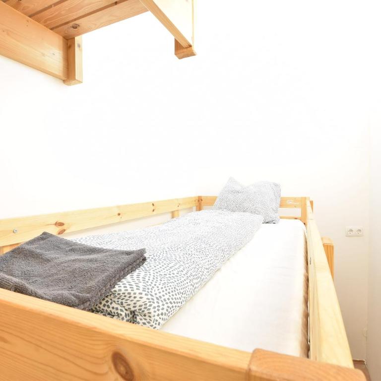 Big Wilten Apartment with free parking- Central and Peaceful - Apartment - 21