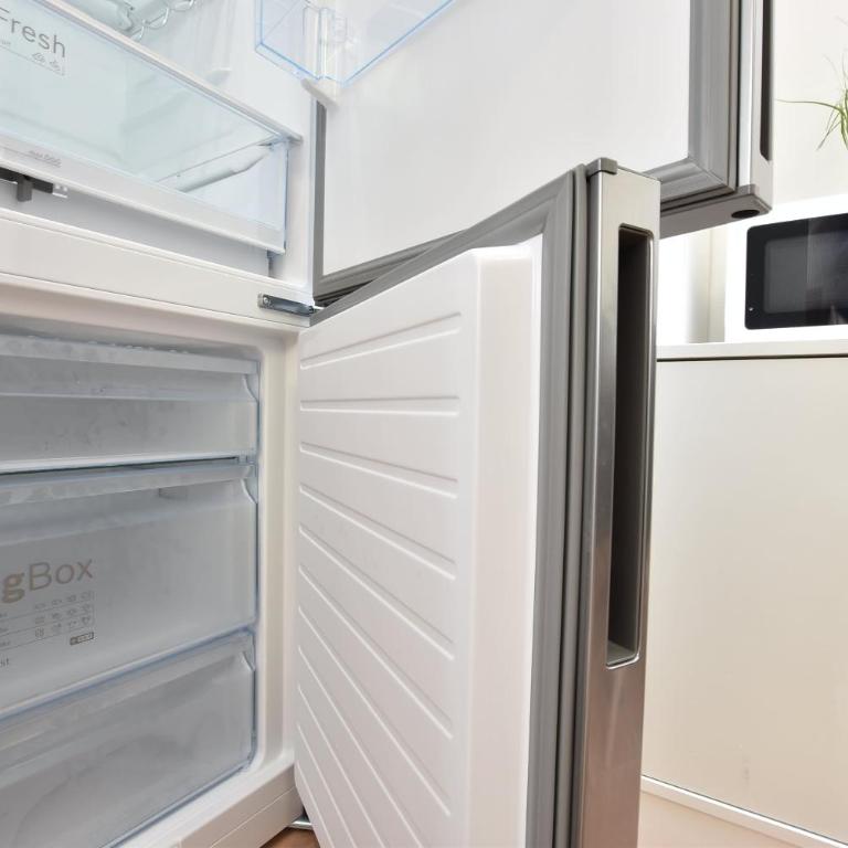 Big Wilten Apartment with free parking- Central and Peaceful - Apartment - 22