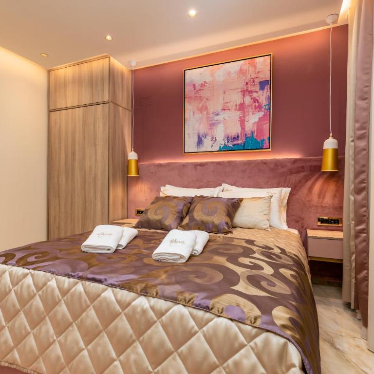 Hotel Vila Hedonija - Deluxe Double Room with Sea View - 2