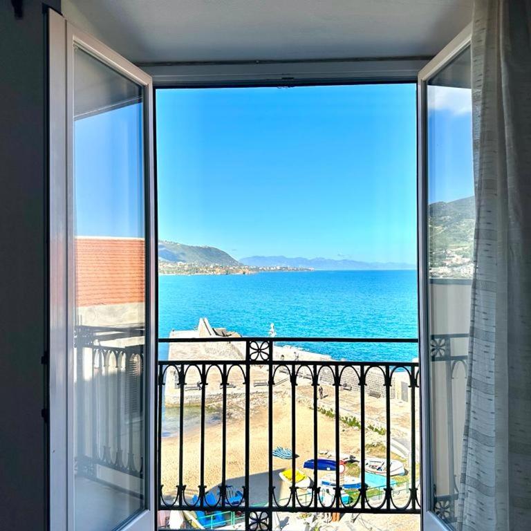 Molo Sea View Apartment - Appartamento con 2 Camere da Letto - 1