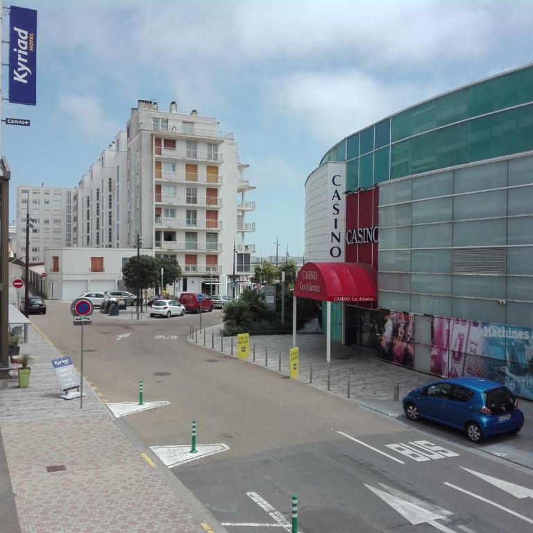 Studio rénové avec balcon à 100m de la plage et piscine - 4 personnes - Les Sables-d'Olonne - FR-1-331-204 - Studio - 2