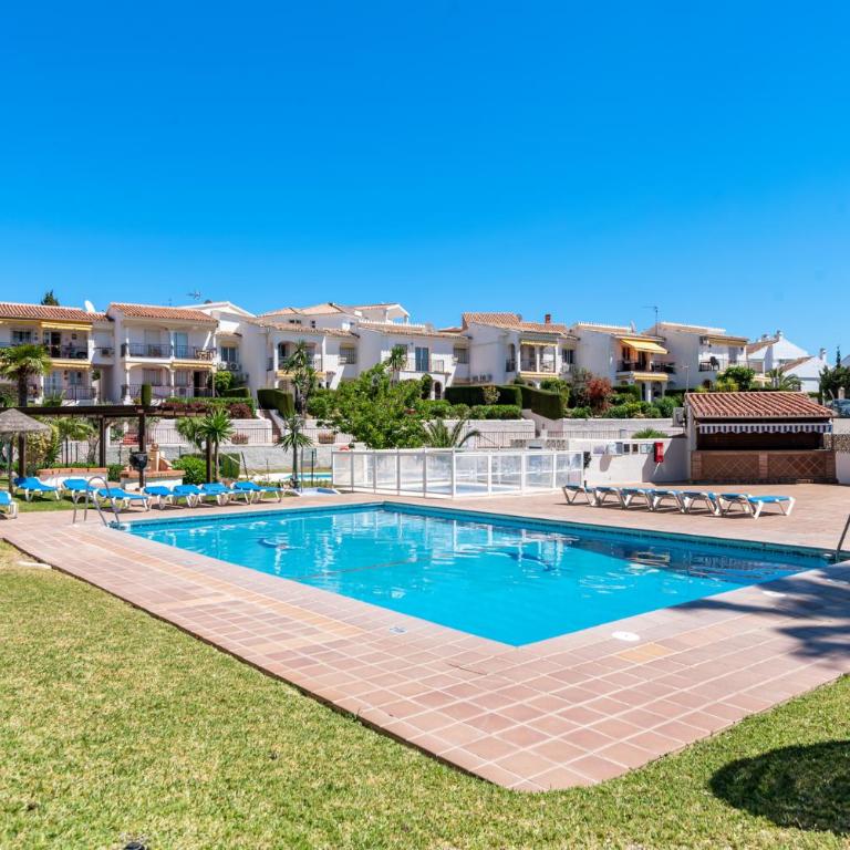 Family apt with pool by Costarentals - Ref 208 - Apartamento de 2 dormitorios - 23