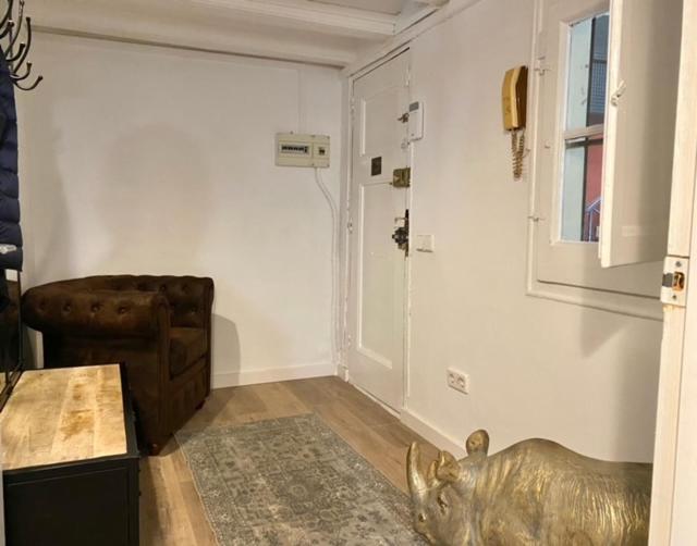 New design apartment in Barcelona center. - One-Bedroom Apartment - 14