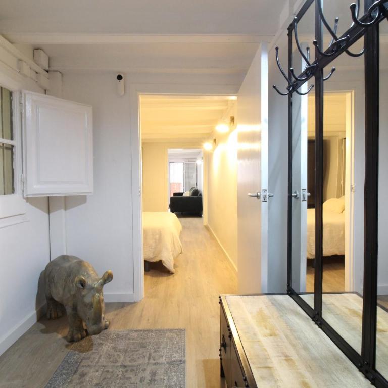 New design apartment in Barcelona center. - One-Bedroom Apartment - 12
