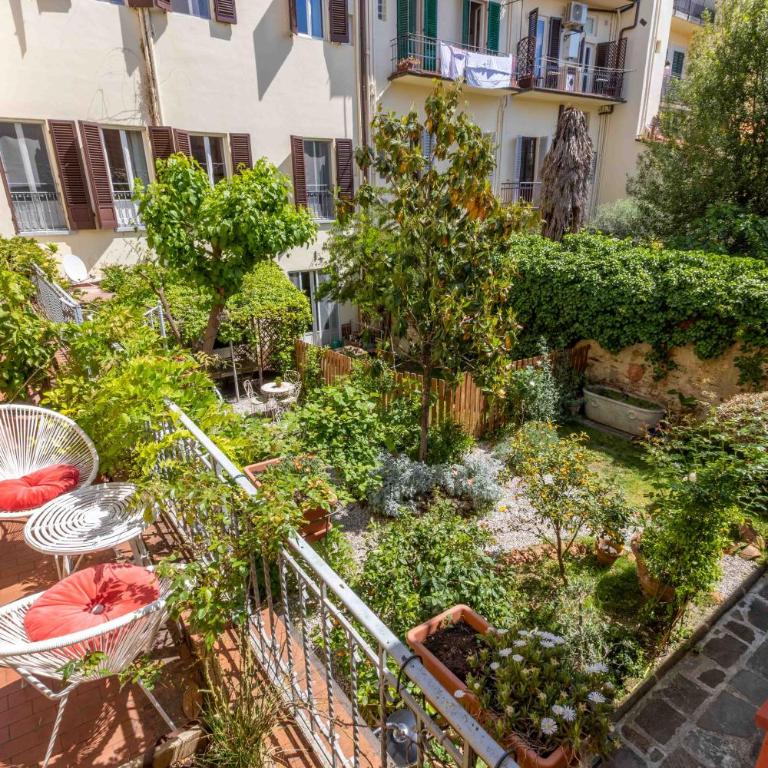 Secret Garden Firenze B&B - Camera Matrimoniale con Terrazza - 3