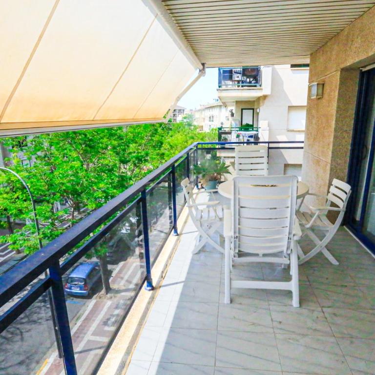 LITORAL COSTA DORADA - ROGER Only families - Apartamento con terraza - 2