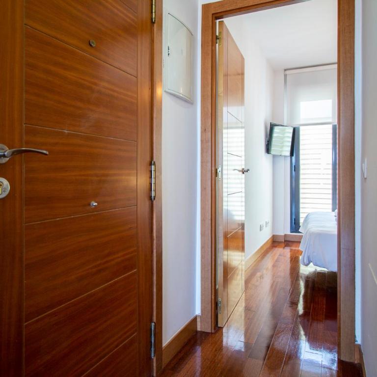 Apartamentos Castilla Luz Business - Superior Apartment - 19