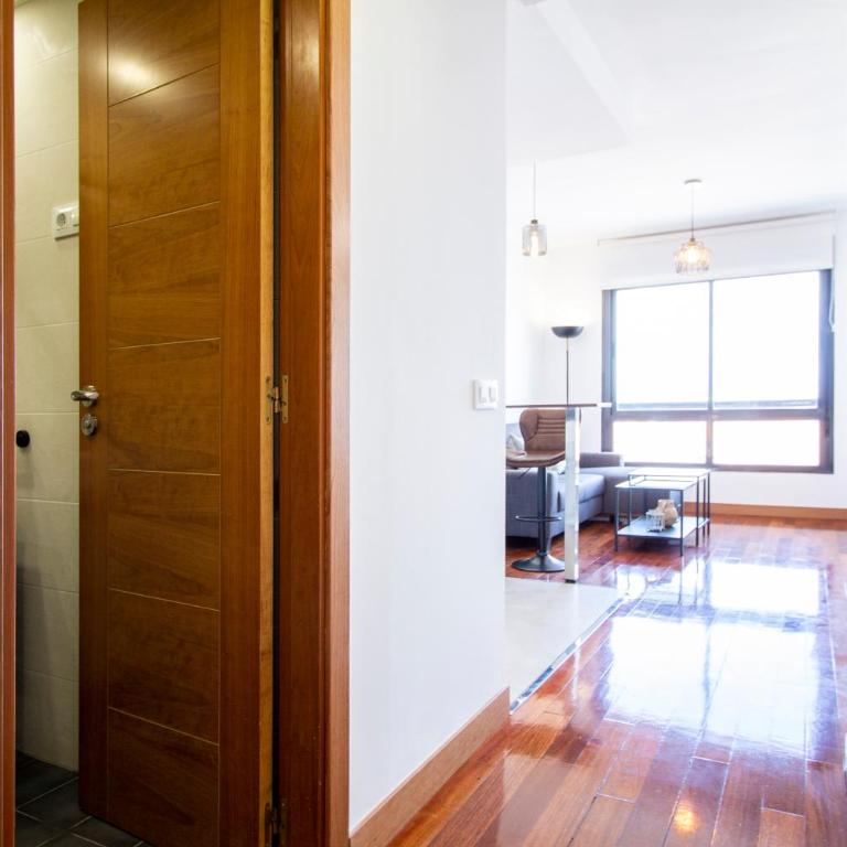 Apartamentos Castilla Luz Business - Superior Apartment - 26