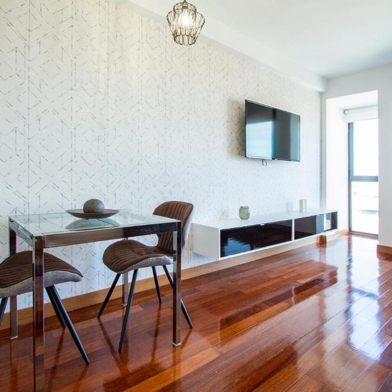 Apartamentos Castilla Luz Business - Superior Apartment - 9