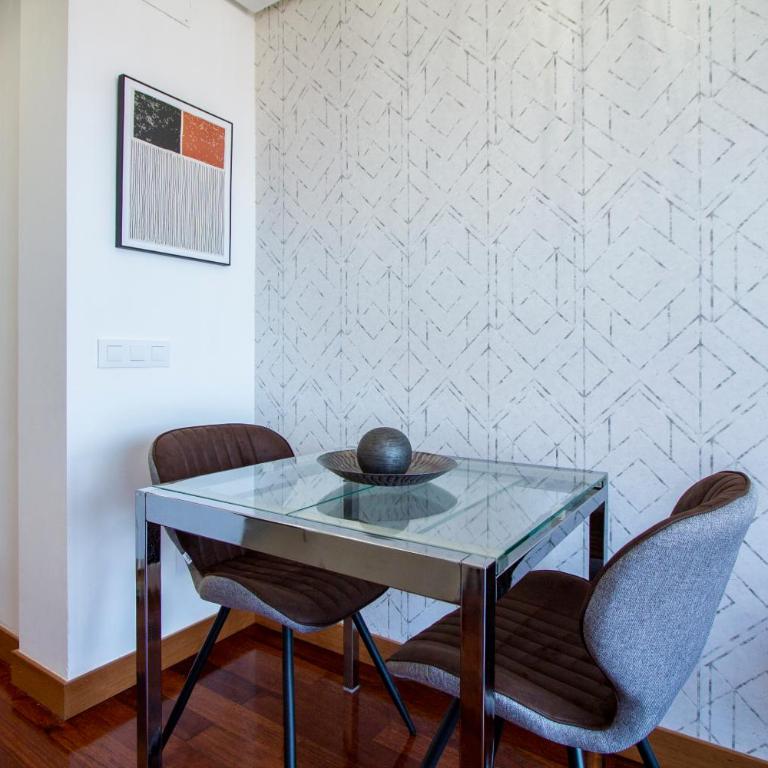 Apartamentos Castilla Luz Business - Superior Apartment - 16