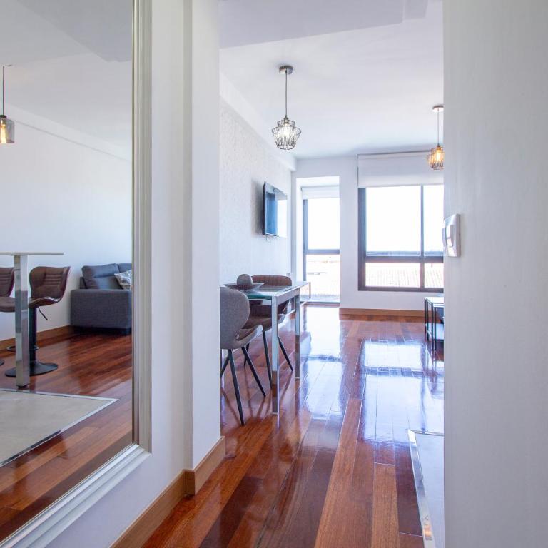 Apartamentos Castilla Luz Business - Superior Apartment - 24