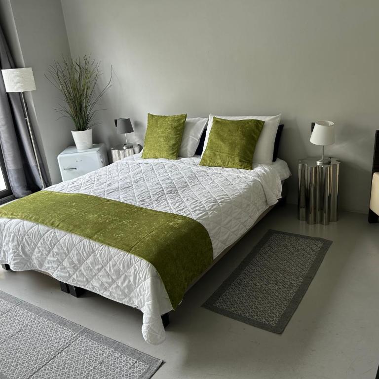 Loft Navigli With Private Garden - Superior Double Room with Garden View - 2