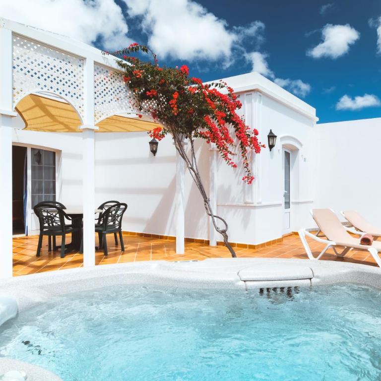 Apartamentos LIVVO Coloradamar - Apartamento de 2 dormitorios con bañera de hidromasaje - 11