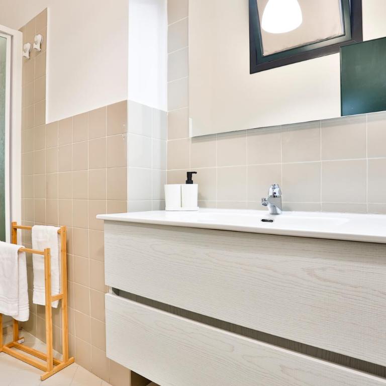 GuestHost - Mazz & Panell Central Station Apartments - Appartamento - 14