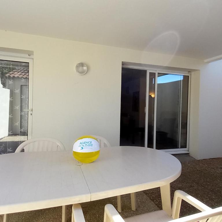 Appartement Calme avec Terrasse et Garage à Saint-Jean-de-Monts - FR-1-323-145 - Apartment (4 Erwachsene) - 10