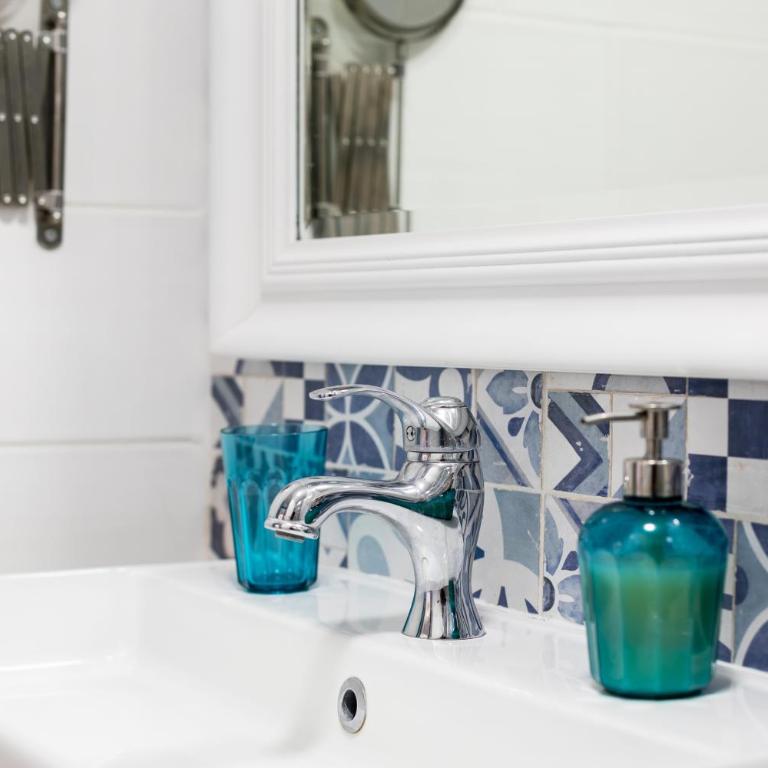 PORT ROYAL APARTMENTS, Heated pool, Speed WiFi, Terrace - Deluxe Apartment - 15