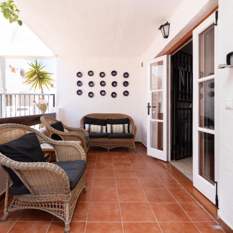 PORT ROYAL APARTMENTS, Heated pool, Speed WiFi, Terrace - Deluxe Apartment - 12