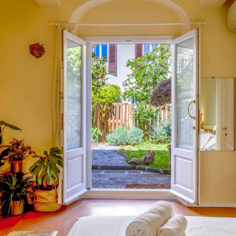 Secret Garden Firenze B&B - Camera Familiare con Vista Giardino - 19