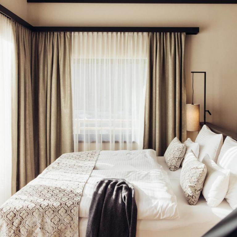 Hotel habicher hof - Your 4-Star Superior Wellness Hideaway - Suite with Sauna and Balcony - 5