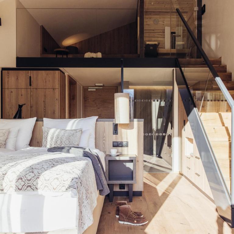Hotel habicher hof - Your 4-Star Superior Wellness Hideaway - Suite with Sauna and Balcony - 2