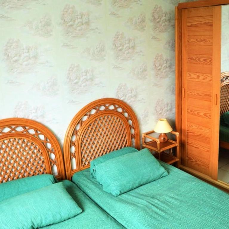 Maison individ. au calme, 1,5 km plage, grd terrain arboré, proche commerces, 1 ch., TV câble, animaux ok. - FR-1-22-238 - Casa de vacaciones (4 adultos) - 9