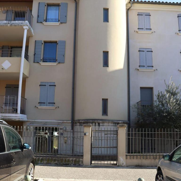 Uzès centre la TERRASSE des CAPUCINES avec Garage privée - Appartement 1 Chambre - 37