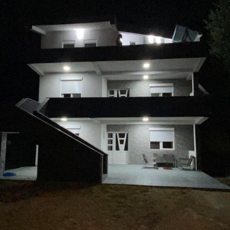Villa D&S - Suite sa 2 Spavaće Sobe - 1