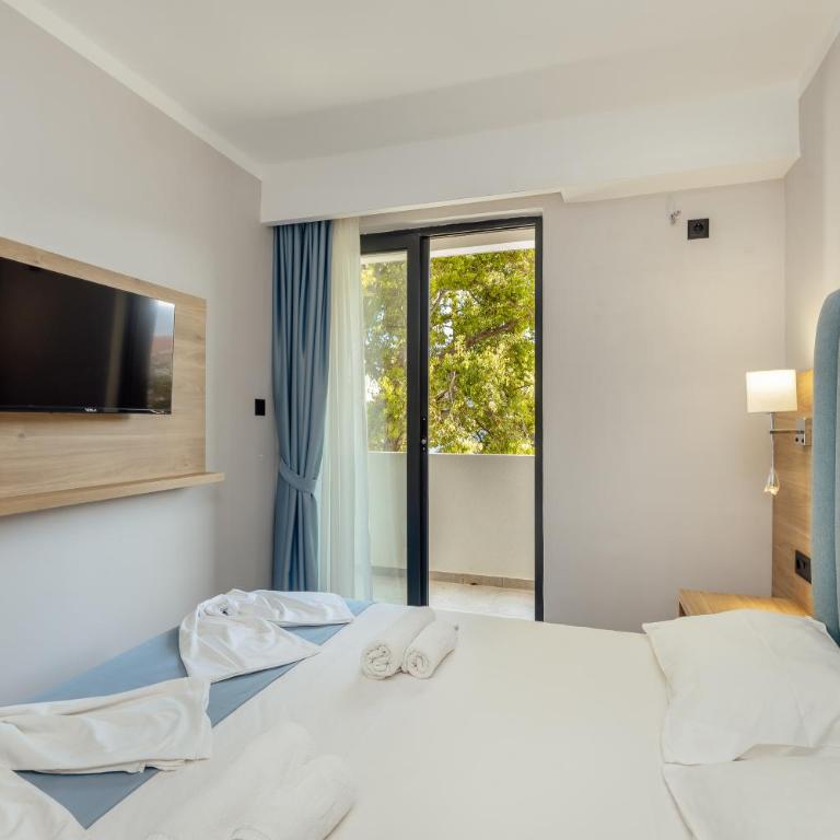 HOTEL TALIA - Superior Double or Twin Room - 2