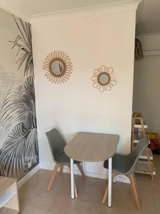 Joli Studio avec piscine - Studio avec Vue sur Jardin - 8