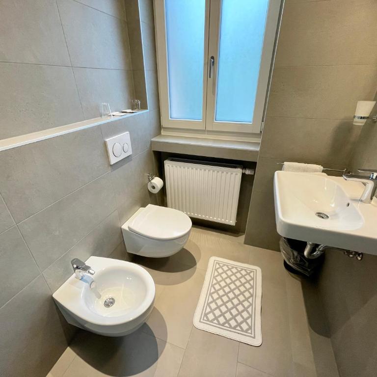 B&B Transit Rooms - Your Stopover, Free Parking - Camera Tripla Superior - 7