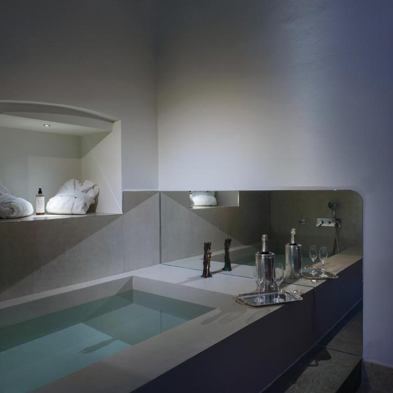 Euvodia Luxury Rooms - Suite con Vasca - 11