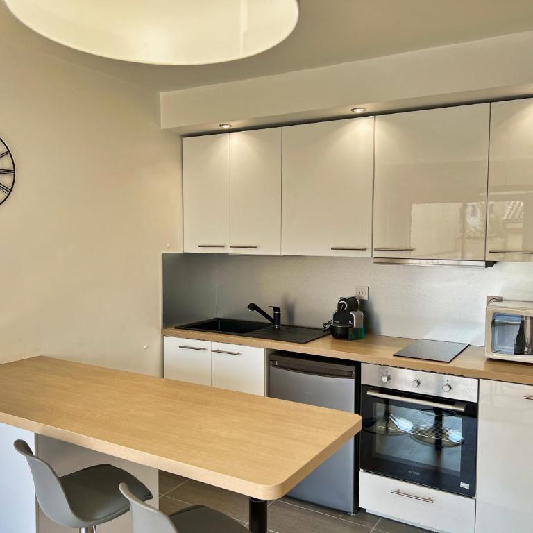 T2 Centre ville avec parking gratuit - Appartamento con 1 Camera da Letto - 3