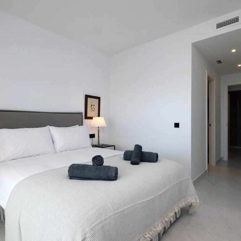 Ground floor 4 Bedroom Apartment @ Estepona Hills! - Apartment - 16