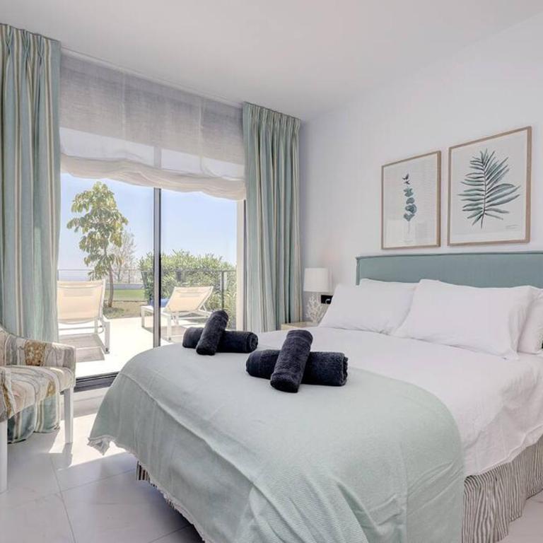 Ground floor 4 Bedroom Apartment @ Estepona Hills! - Apartment - 23