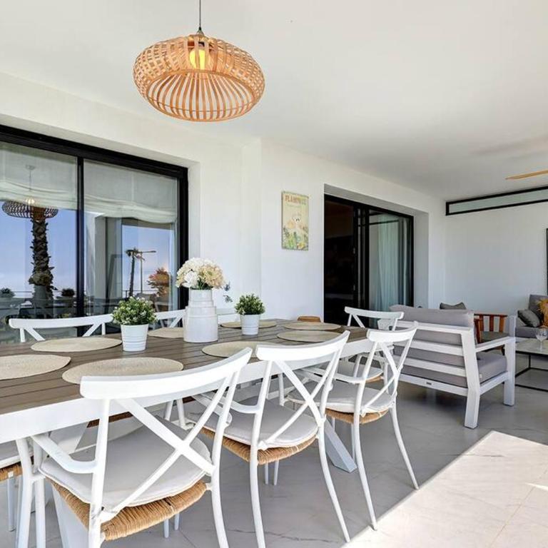 Ground floor 4 Bedroom Apartment @ Estepona Hills! - Apartment - 2