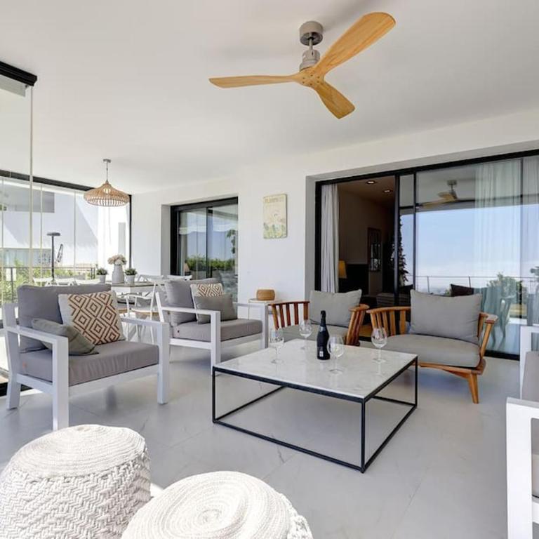 Ground floor 4 Bedroom Apartment @ Estepona Hills! - Apartment - 12