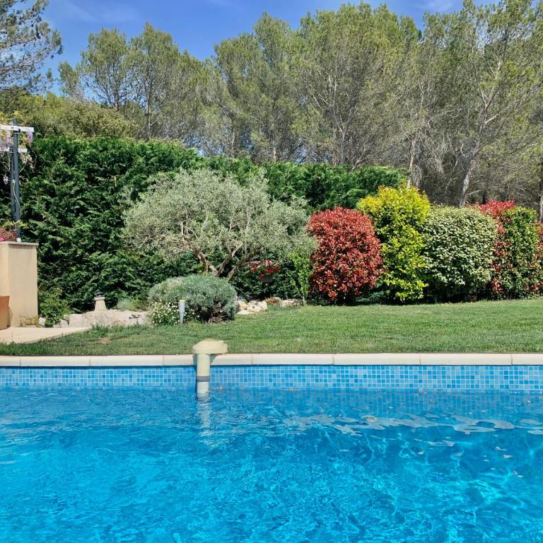 Villa du Soleil en Provence sur le Domaine du Golf de Pont Royal - Villa 3 Chambres - 1